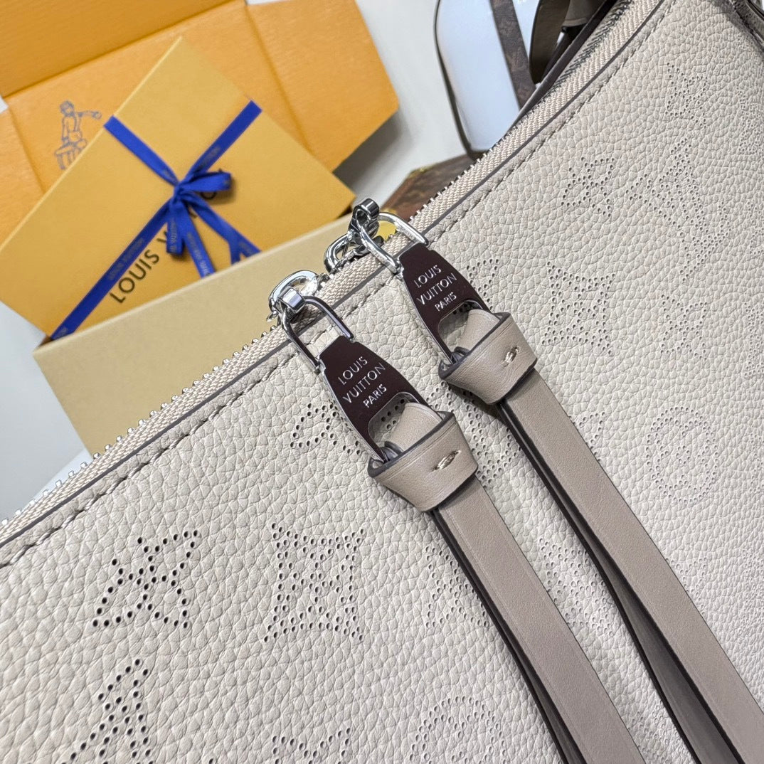 LOUIS VUITTON Beaubourg Mahina MM Leather