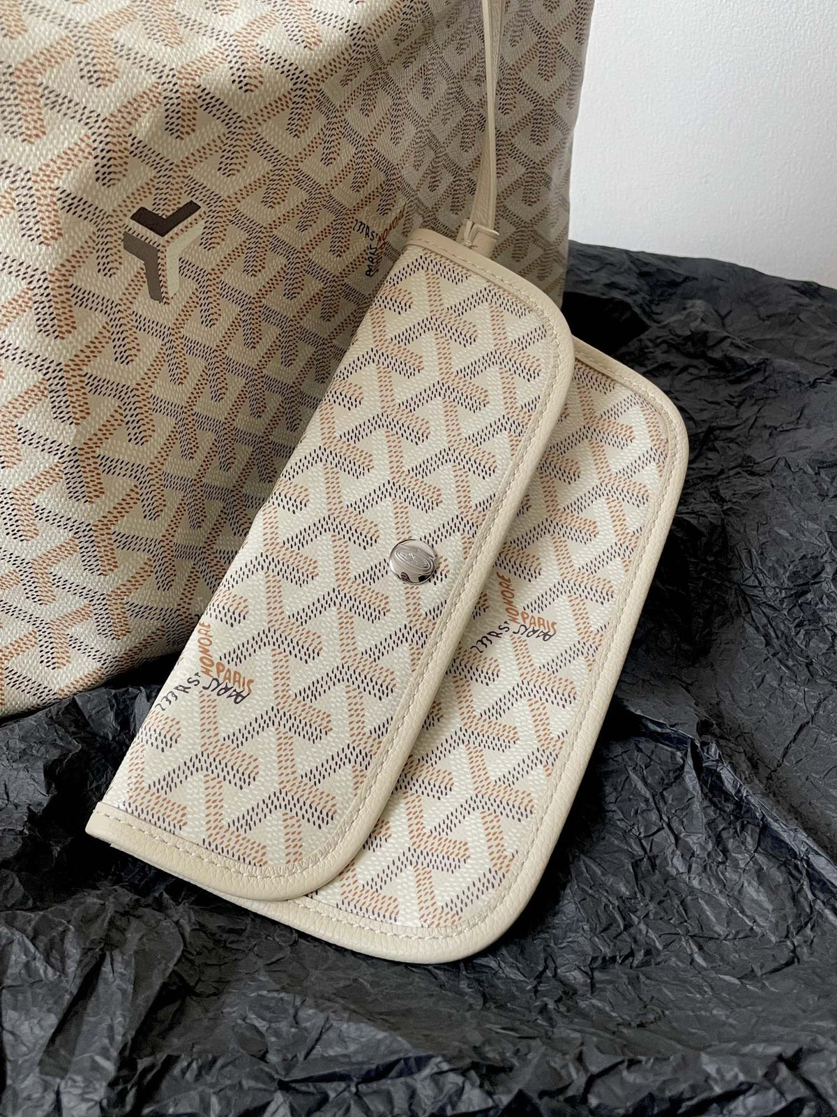 GOYARD Goyardine Boheme Hobo White