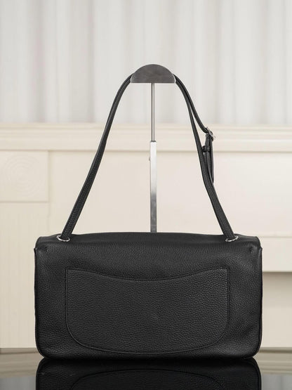 Chanel Maxi Flap 32 Black Sliver Hradware