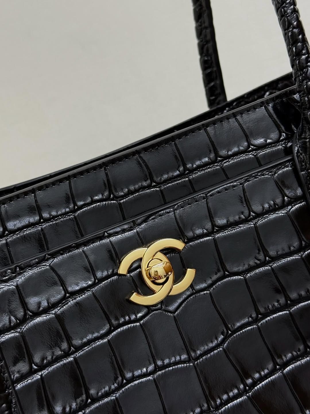 Chanel Tote Bag Crocodile Embossed Calfskin SS26 Collection