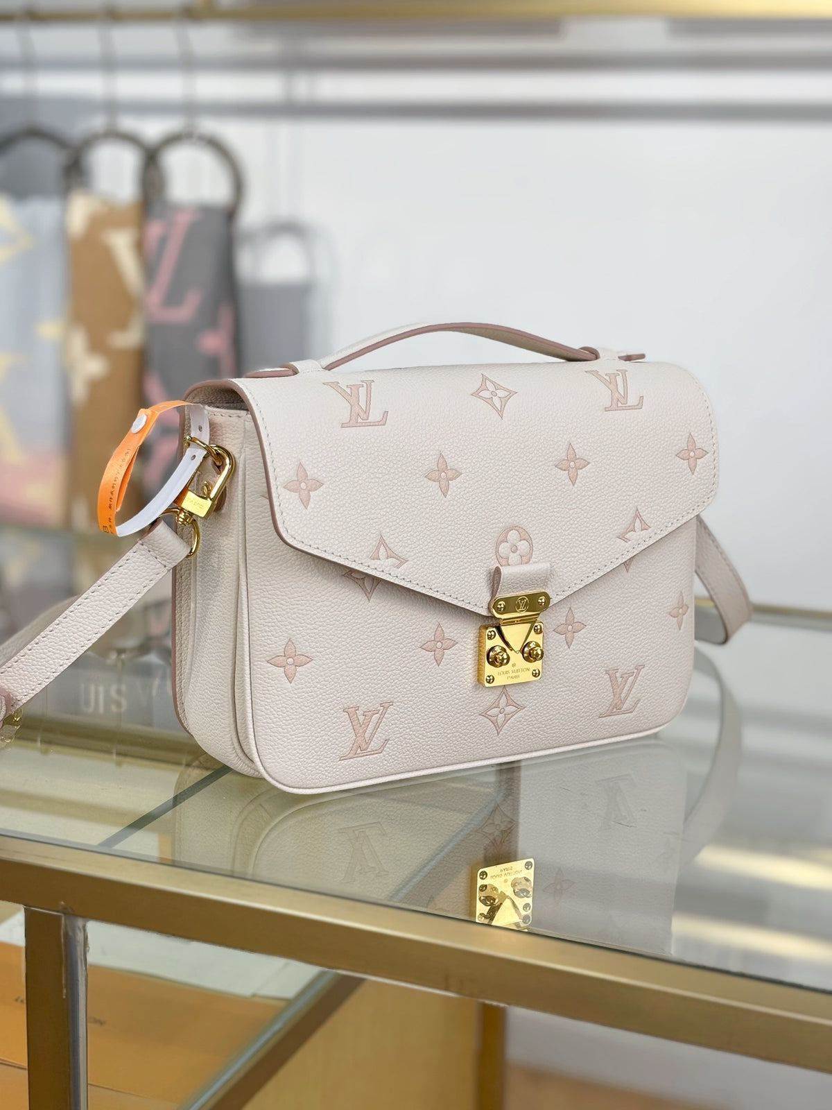 Louis Vuitton Pochette Métis