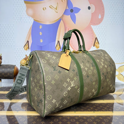 Louis Vuitton Keepall Bandoulière Khaki Green Monogram