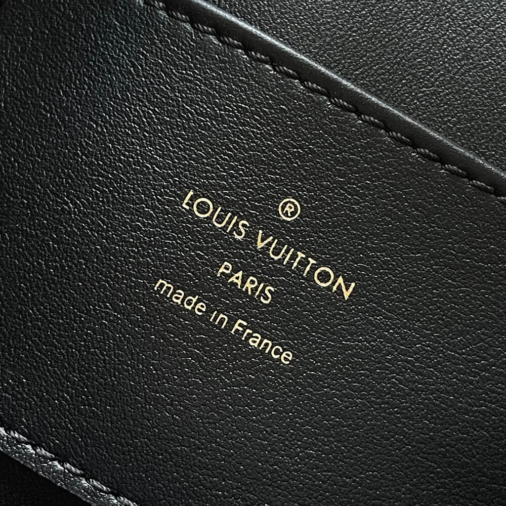 LV M14639 Capucines GM Souple