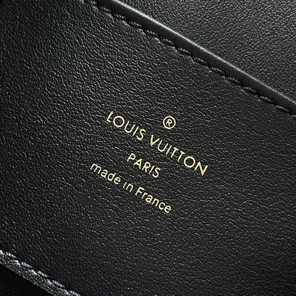 LV M14639 Capucines GM Souple