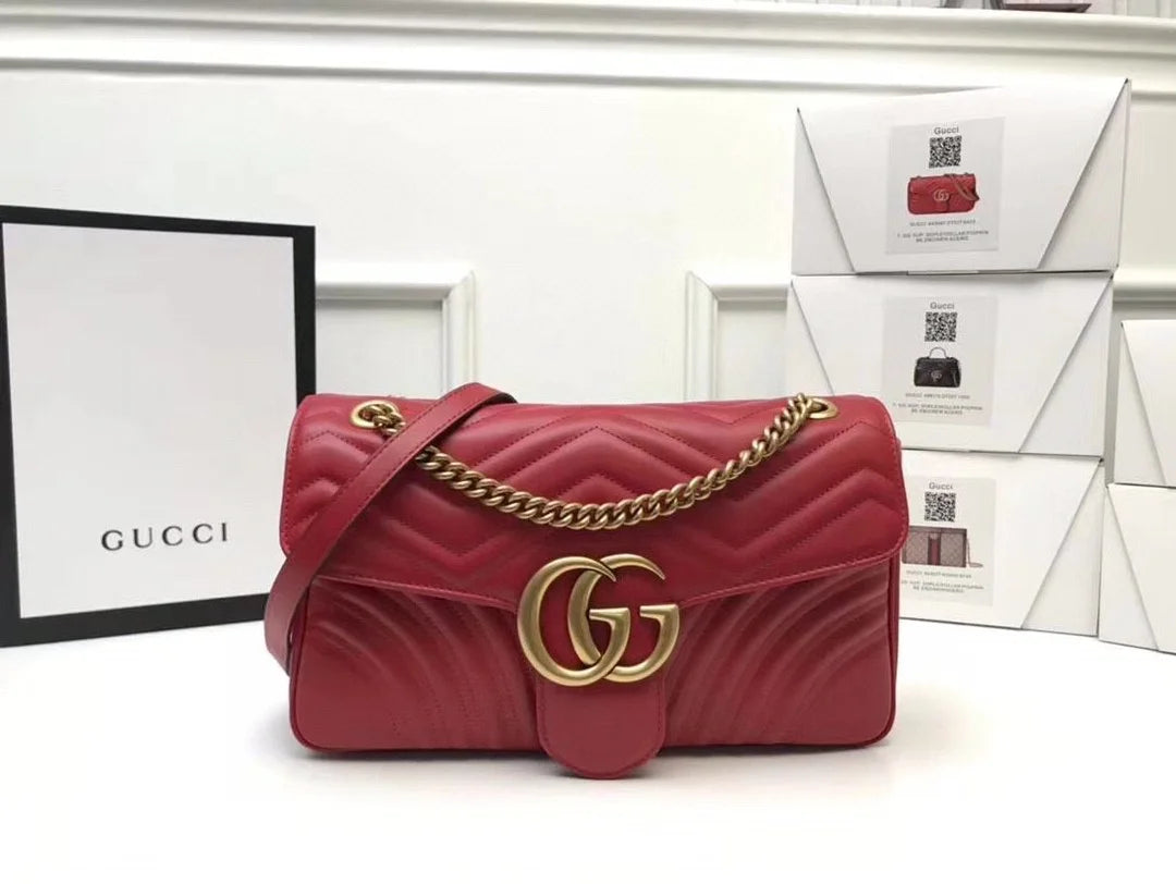 Gucci GG Marmont Matelassé Shoulder Bag Red