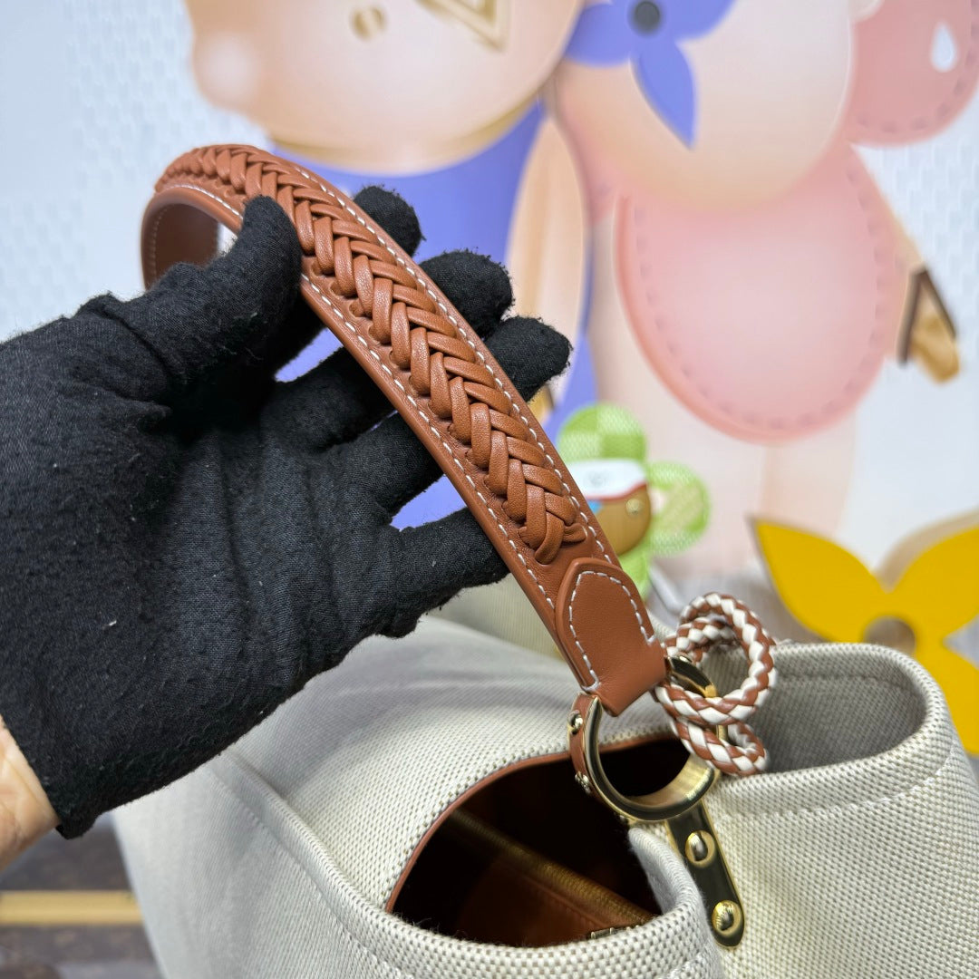 Louis Vuitton Capucines Weekender Bag Tan Canvas