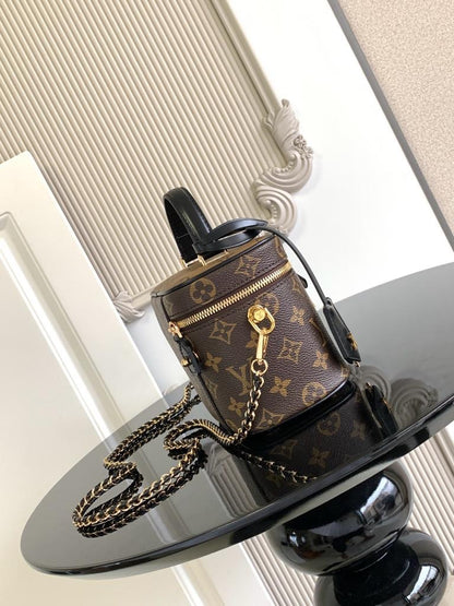 Louis Vuitton Vanity Chain Pouch