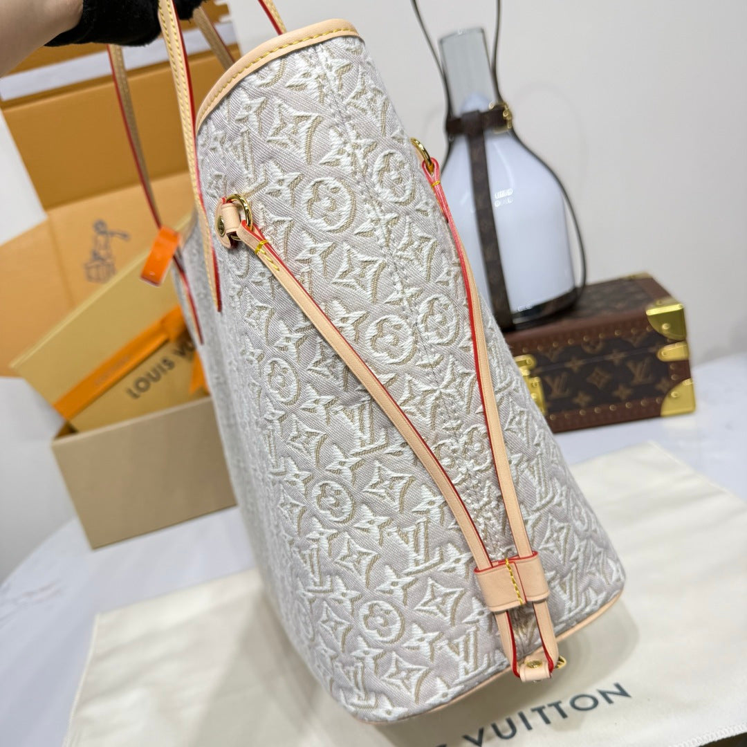 Louis Vuitton Neverfull MM Pre-Fall 2026 collection