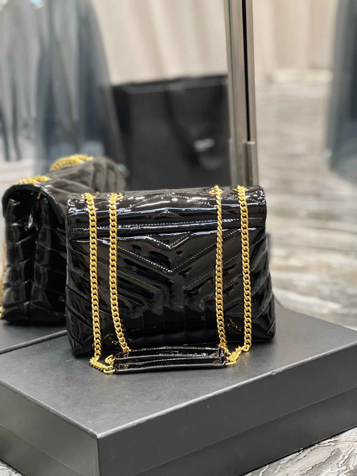Saint Laurent ‘Loulou Medium’ shoulder bag