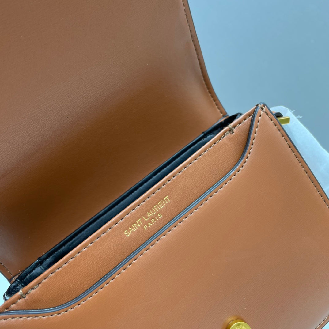 Saint Laurent Le 61 Saddle Shoulder Bag in Calfskin