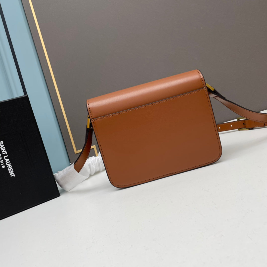 Saint Laurent Le 61 Saddle Shoulder Bag in Calfskin