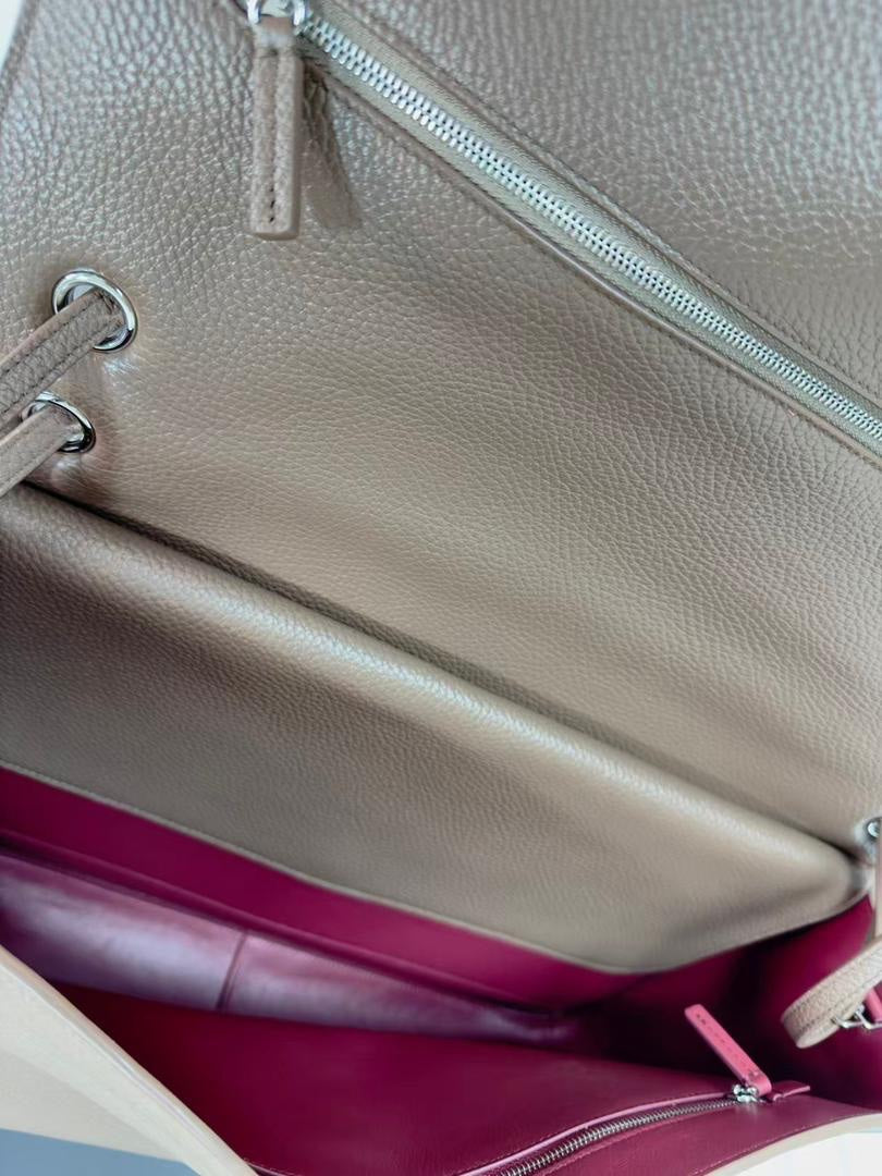Chanel Maxi Flap bag from the Spring/Summer 2026 collection