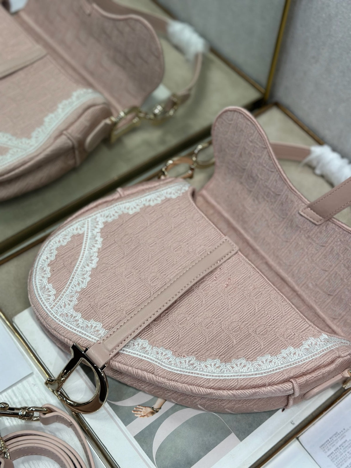 Dioramour Small Saddle Bag with Strap Soupir Pink