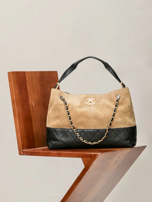 Chanel Small Shopping Bag from the 2024/25 Métiers d’Art collection