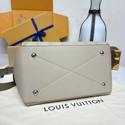 LOUIS VUITTON Beaubourg Mahina MM Leather