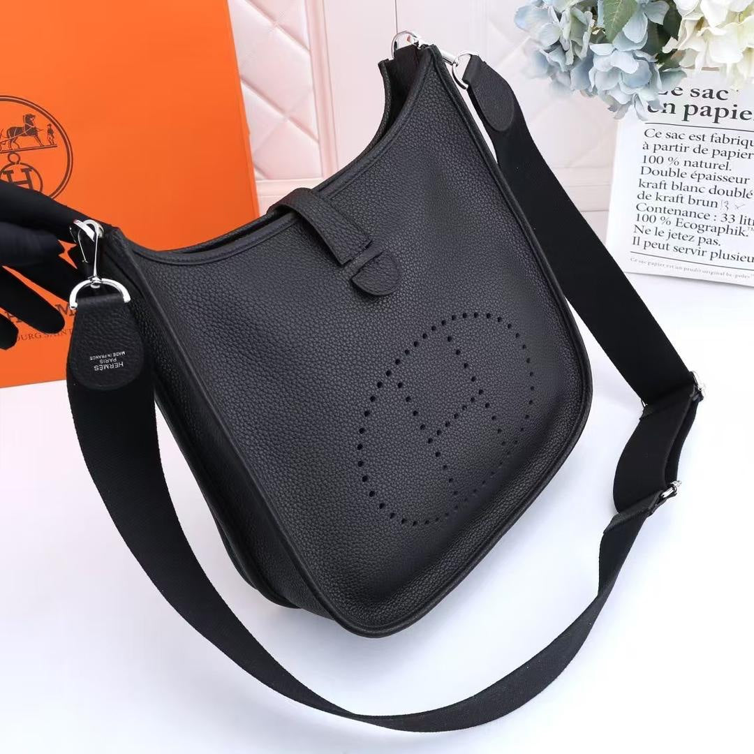 HN Evelyne III 29 Black