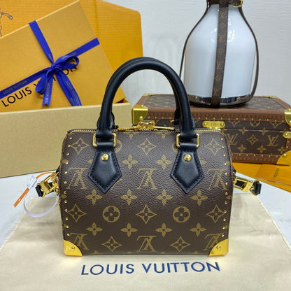 Louis Vuitton Speedy Trunk 20 in Monogram canvas