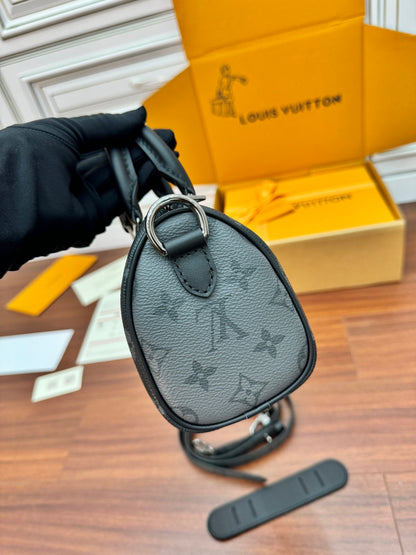 Louis Vuitton Keepall Bandoulière 25 Bag in Monogram Eclipse