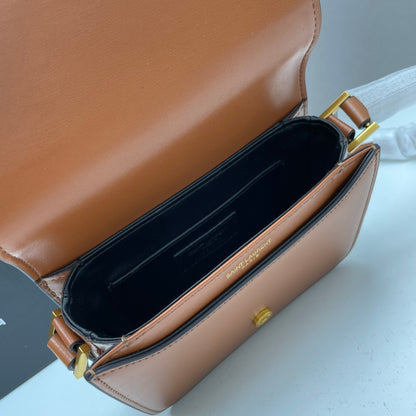 Saint Laurent Le 61 Saddle Shoulder Bag in Calfskin