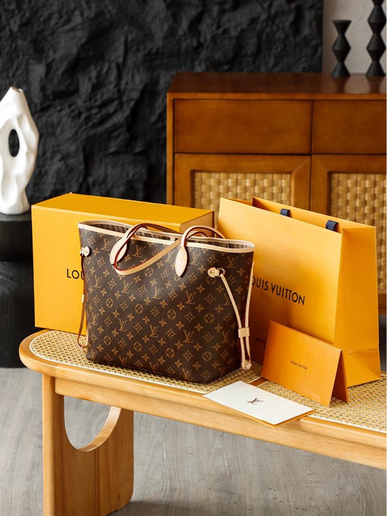 Louis Vuitton Neverfull tote