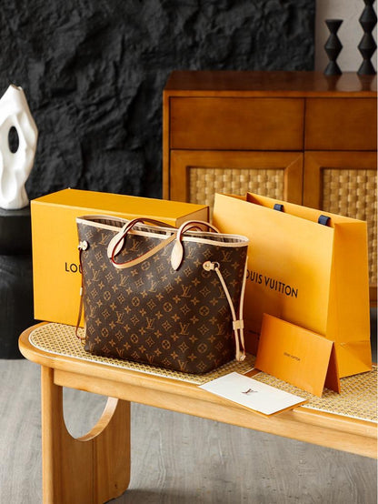 Louis Vuitton Neverfull tote