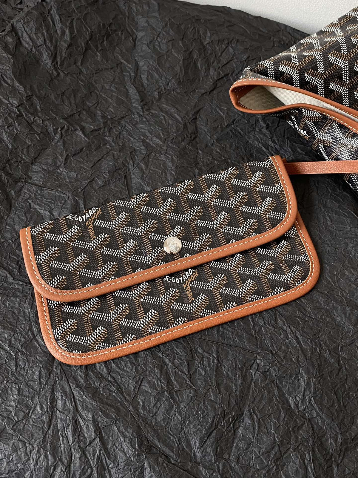 GOYARD Goyardine Artois MM Tote Bag