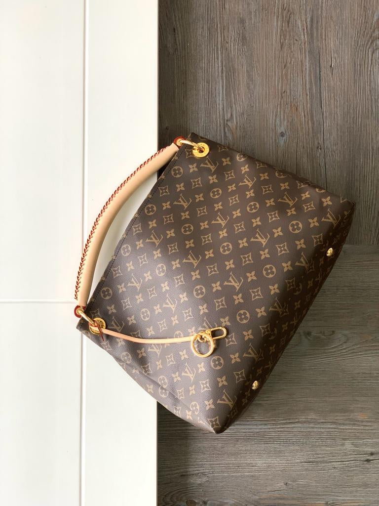 Louis Vuitton Artsy MM Monogram