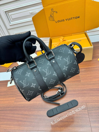 Louis Vuitton Keepall Bandoulière 25 Bag in Monogram Eclipse