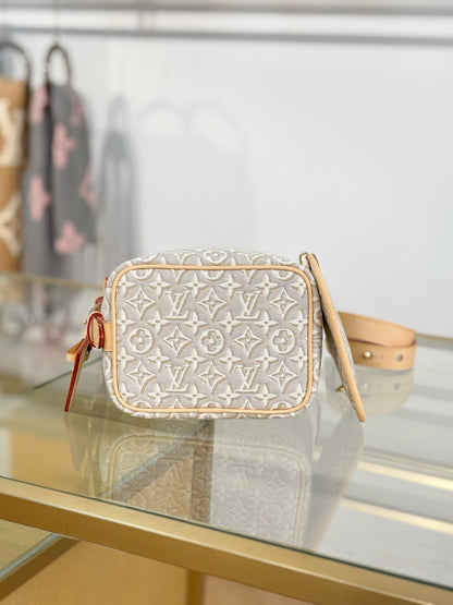 Louis Vuitton All In BB handbag