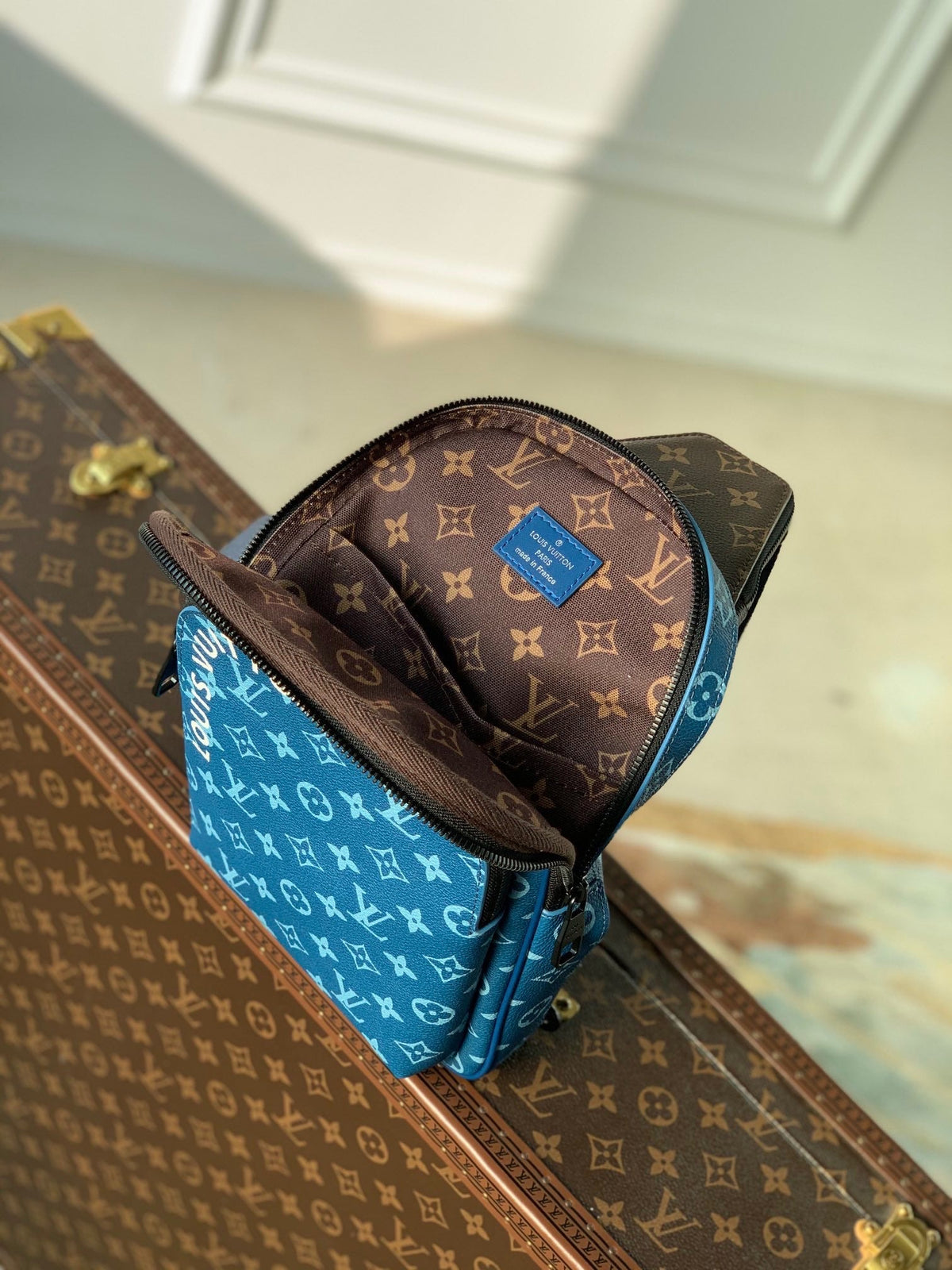 LV avenue bag in Atlantic Blue