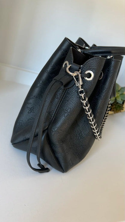 Louis vuitton bella mahina tote black