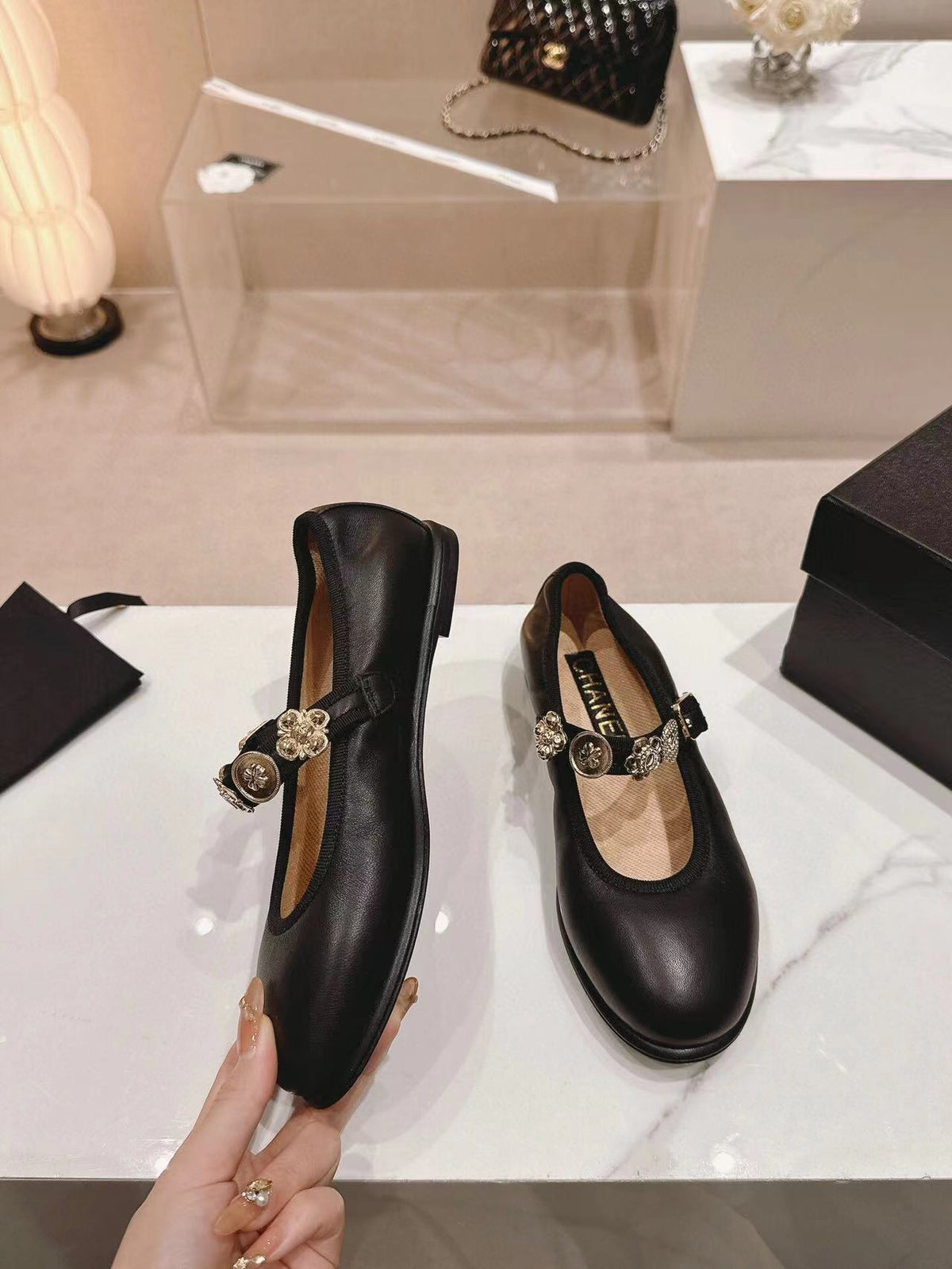 MARY JANE BLACK LAMBSKIN 24