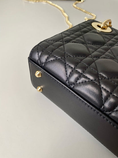 MINI MY LADY 17 BLACK CALFSKIN GOLD HARDWARE