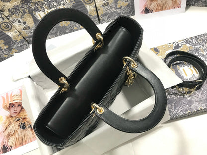 LARGE 32 LADY BAG IN BLACK LAMBSKIN WITH GOLD HARDWARE