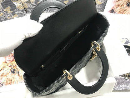 LARGE 32 LADY BAG IN BLACK LAMBSKIN WITH GOLD HARDWARE