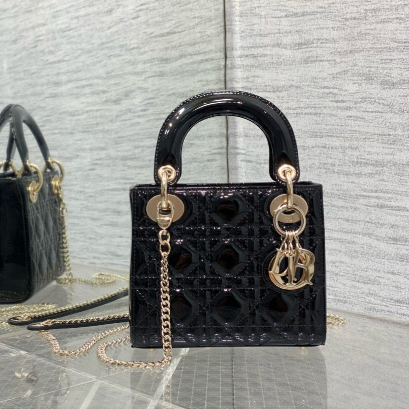 MINI 17 LADY BAG IN BLACK PATENT CALFSKIN