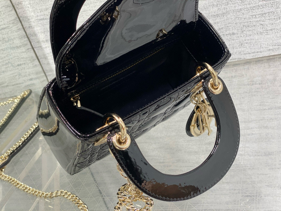 MINI 17 LADY BAG IN BLACK PATENT CALFSKIN