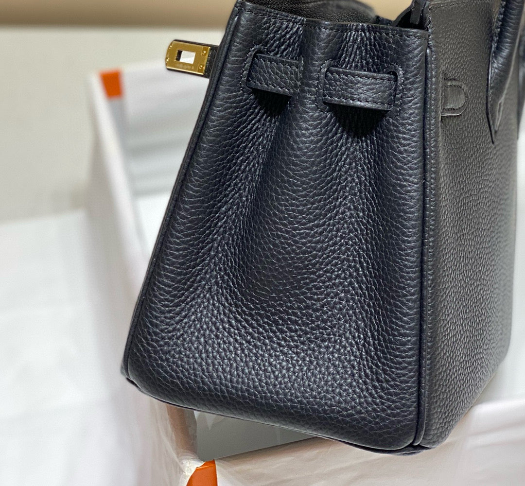 HN 30CM IN BLACK TOGO LEATHER GOLD HARDWARE