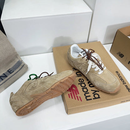 MIUxNEW 530 SNEAKER IN BROWN ECRU SUEDE