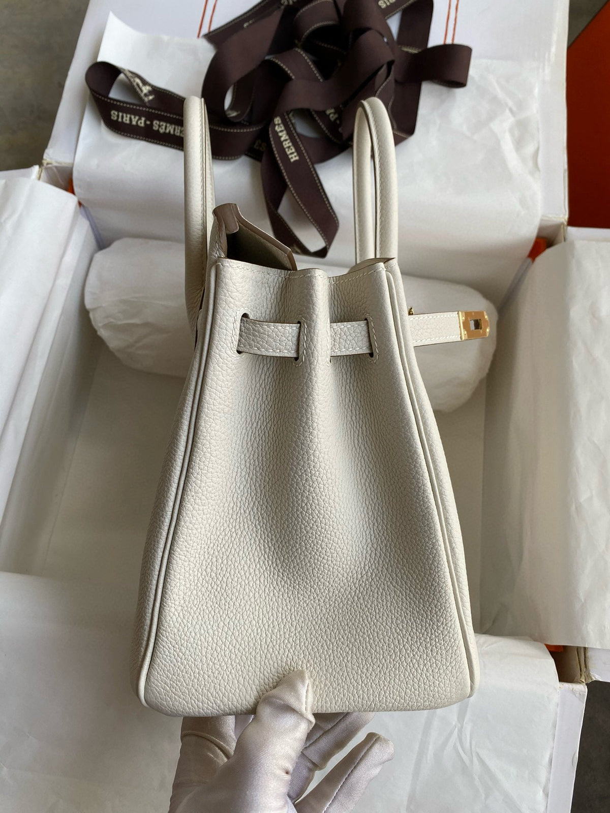 HN 25CM CREAM TOGO LEATHER GOLD HARDWARE