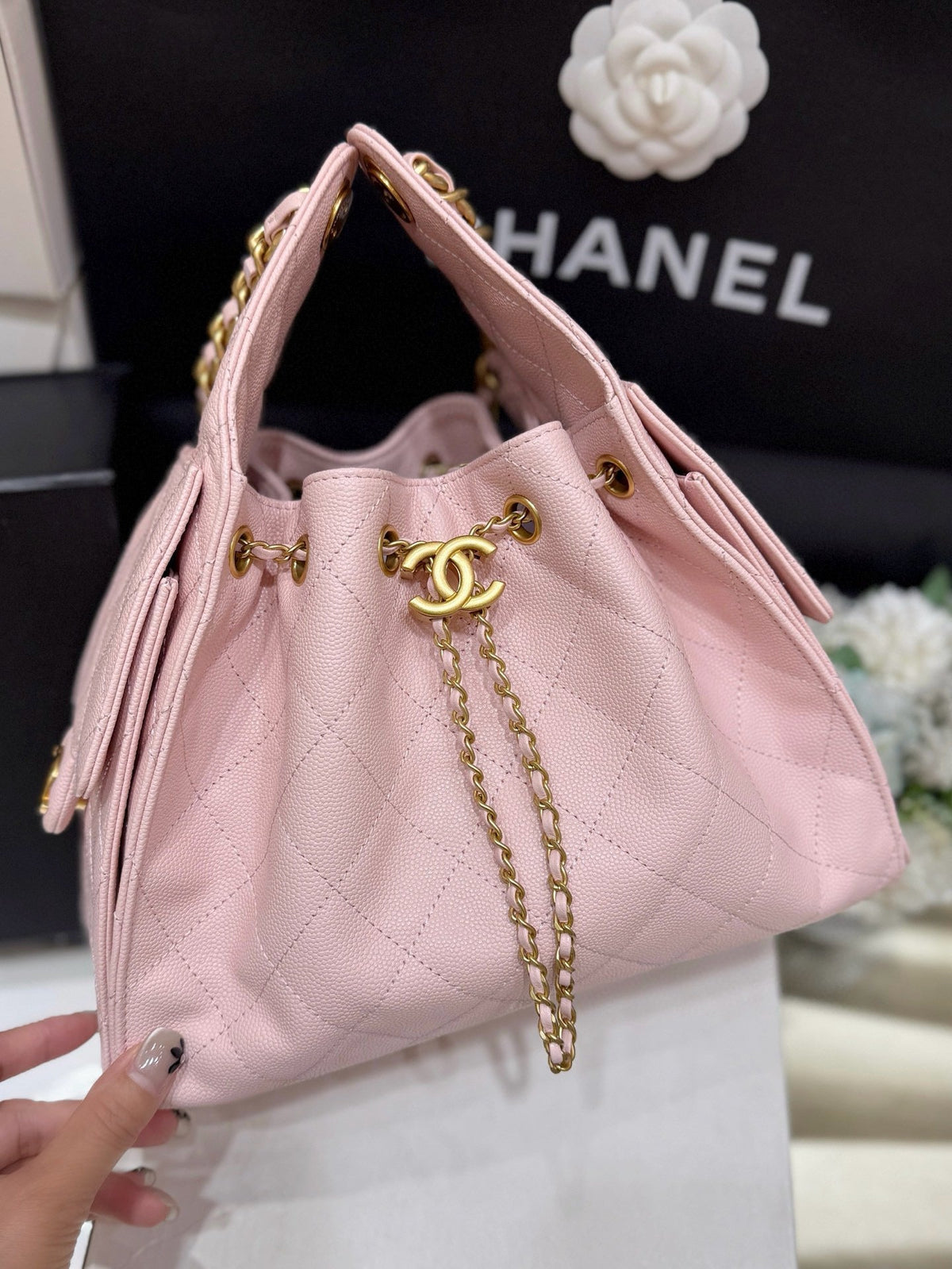 CHANEL 25 HANDBAG IN PASTEL PINK WITH GOLD HARDWARE