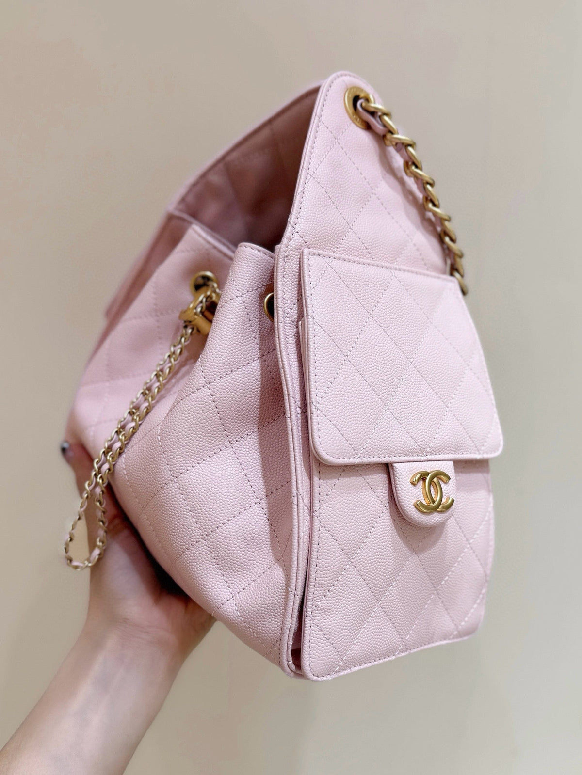 CHANEL 25 HANDBAG IN PASTEL PINK WITH GOLD HARDWARE