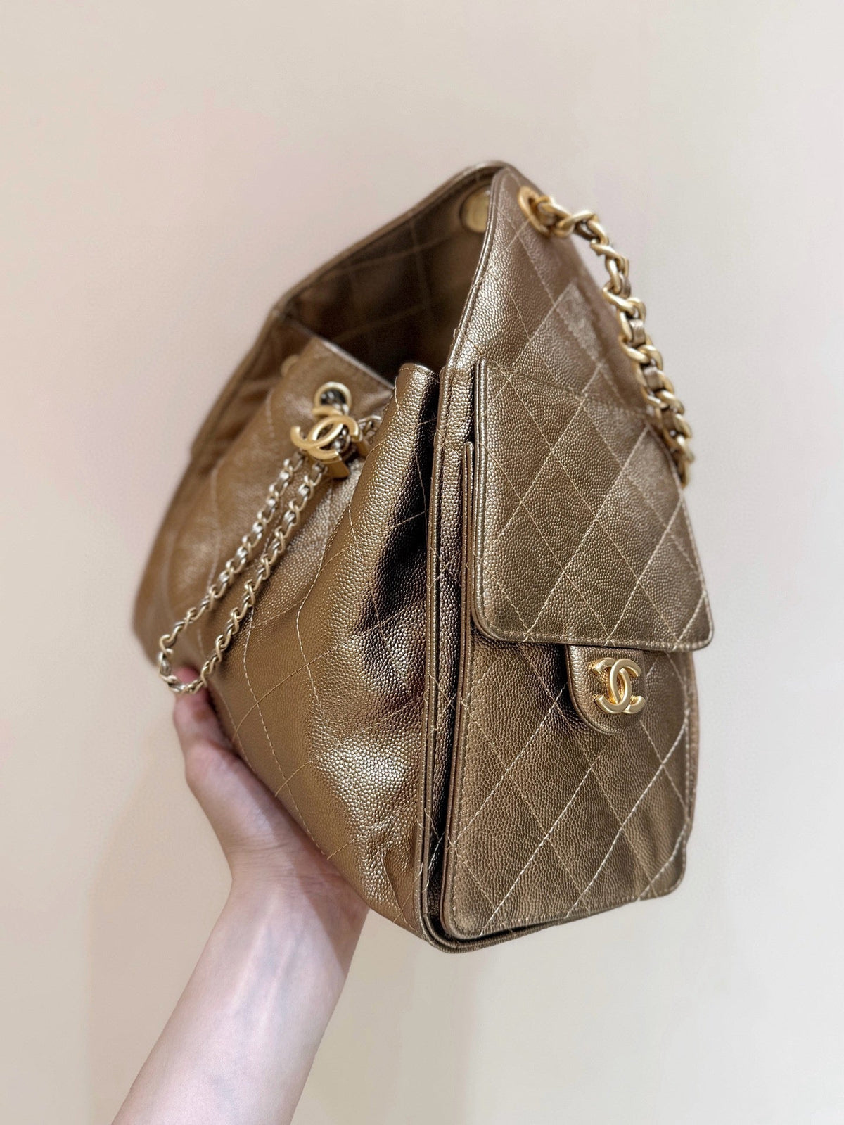 CHANEL 25 HANDBAG 30 IN GOLDEN BROWN WITH GOLD HARDWARE