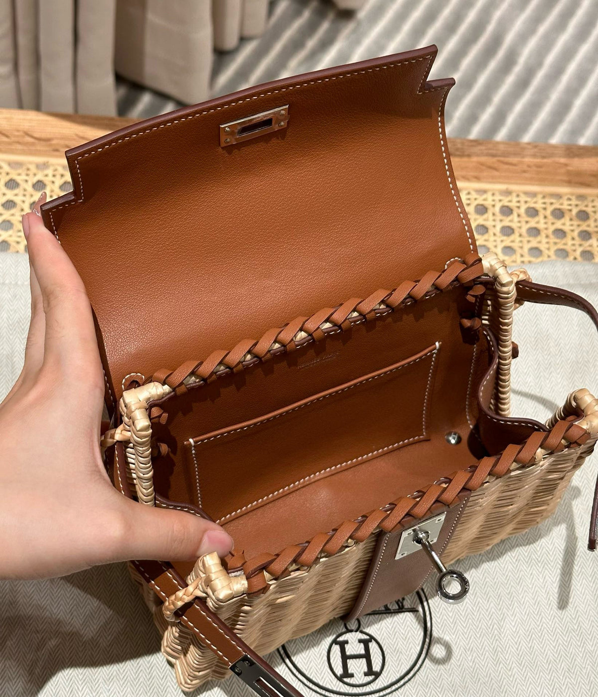 HN PICNIC HANDBAG IN BROWN & NATURAL LEATHER AND WICKER SILVER HARDWARE