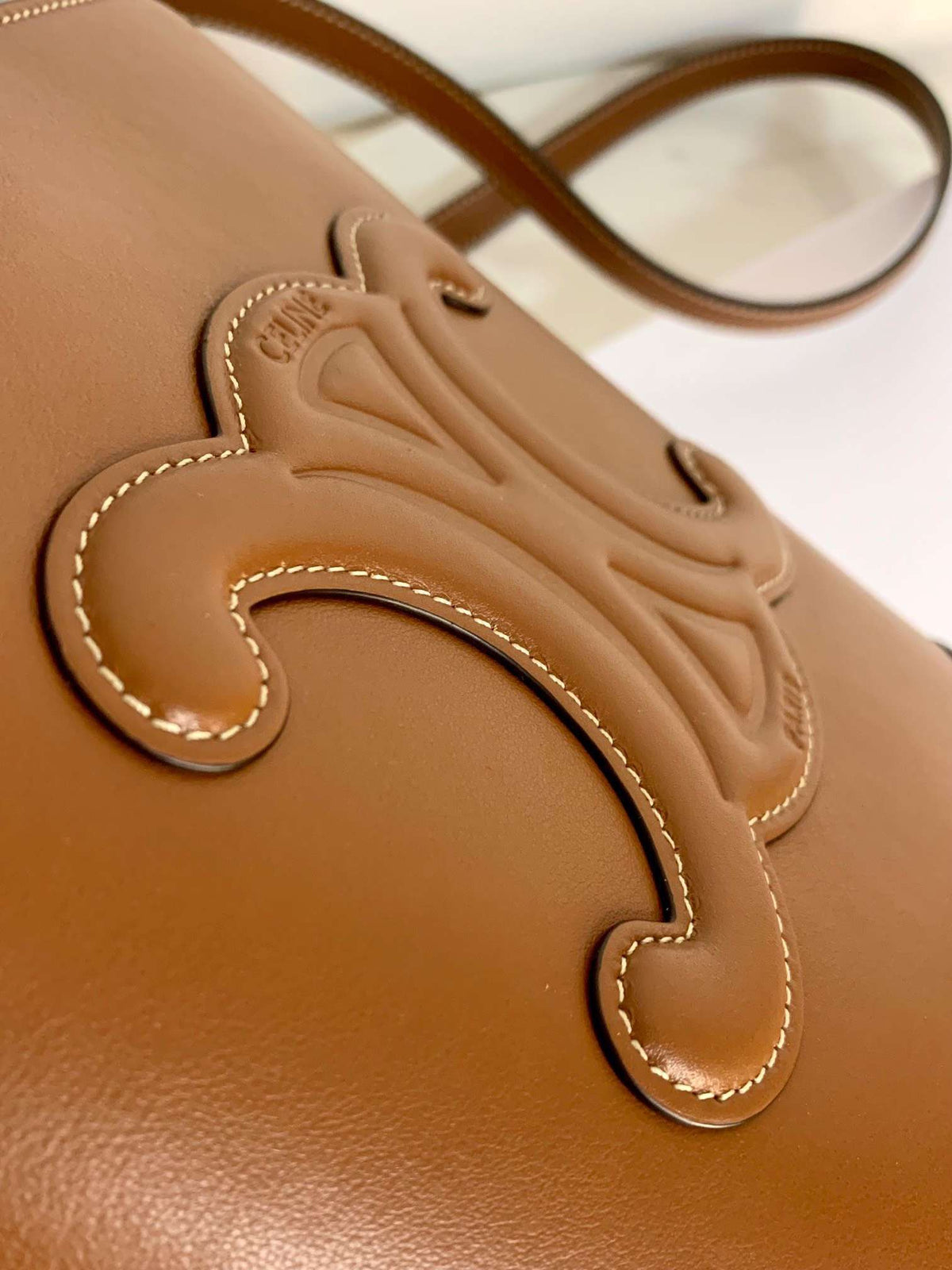 Celine Small Bucket Cuir Triomphe Brown Bucket Handbag 30x22x12cm