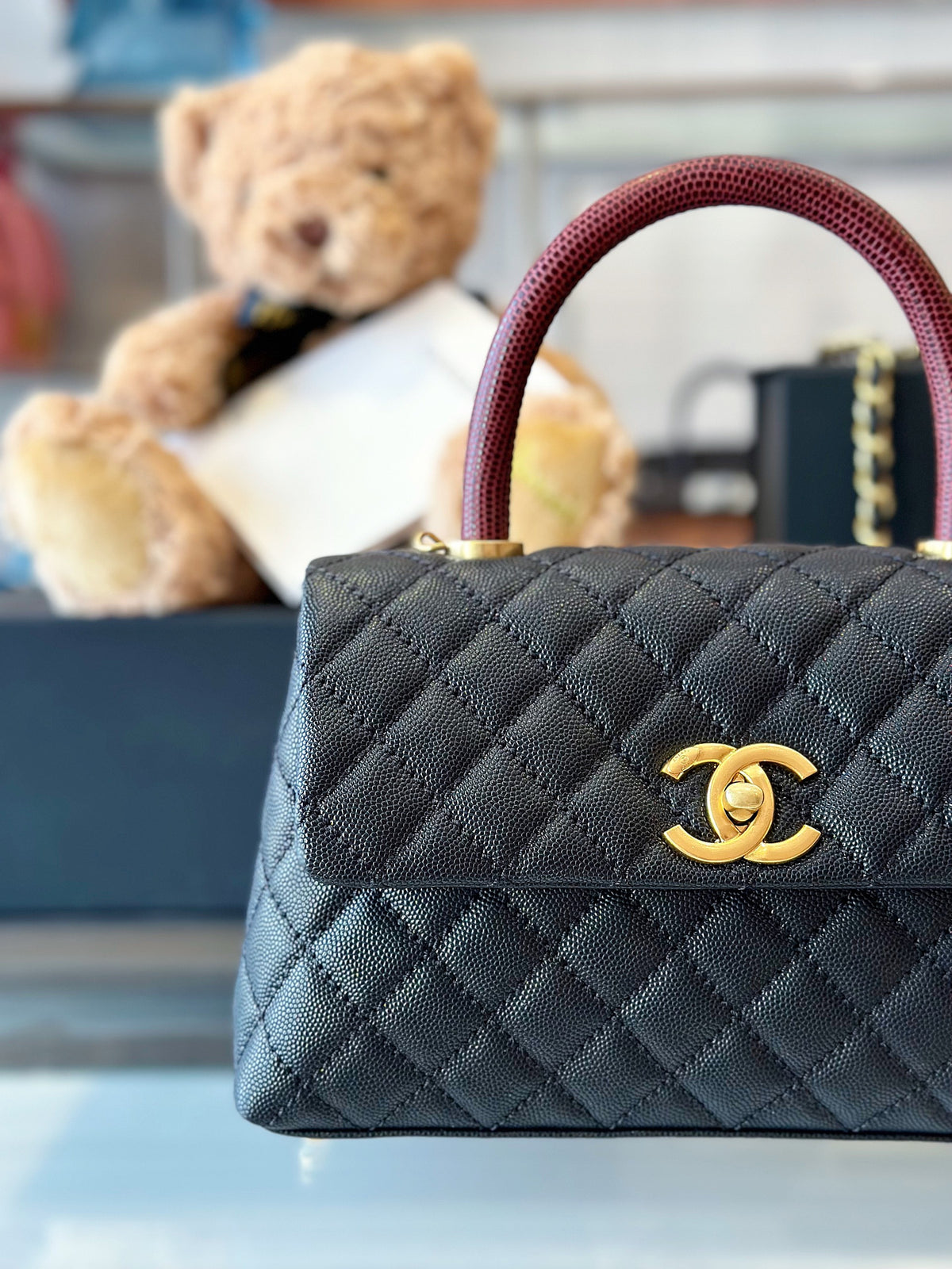 Chanel Handbag Coco Lock Gold Lizard Skin Black 24cm