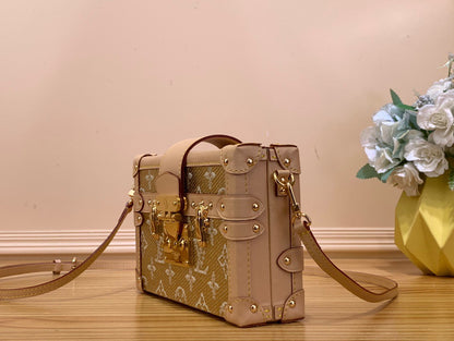 Louis Vuitton LV Petite Box Shape Lock Plated Gold Handbags 20×12.5x5cm