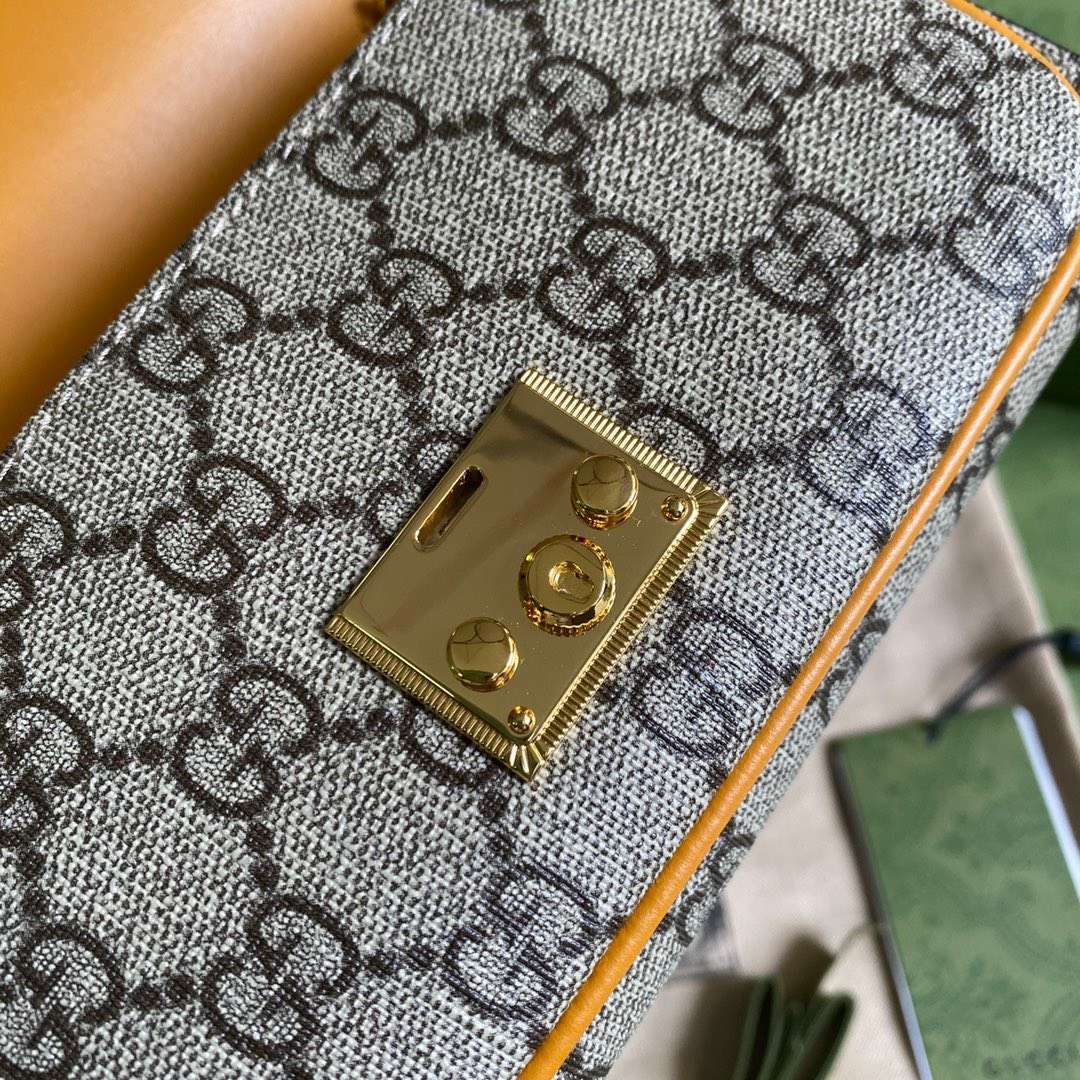 Gucci Clutch Women’s Crossbody Bag with High Quality Monogram Pattern 19x10cm