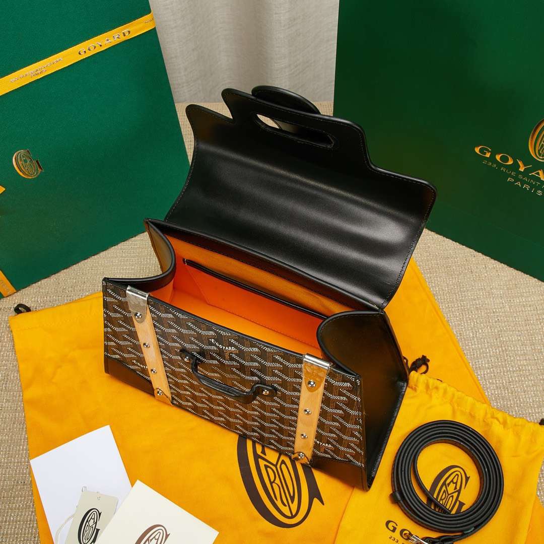 Goyard SAIGON Black Handbag With Wooden Handle 28cm