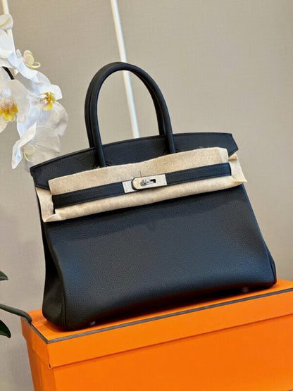 HN 30 Black Palladium Hardware